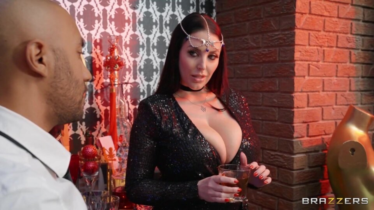 Hırçın Kadın Bilardoda Kaybedince Kendisi Delik Oluyor