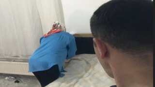 Genç Kaynana Damadın Arkadaşına Veriyor